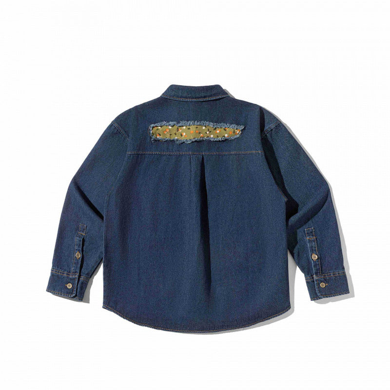 Unisex Kastenförmige Denim-Hemdjacke mit dekorativen Destroy-Applikationen und Oversized-Silhouette Nord Taschen
