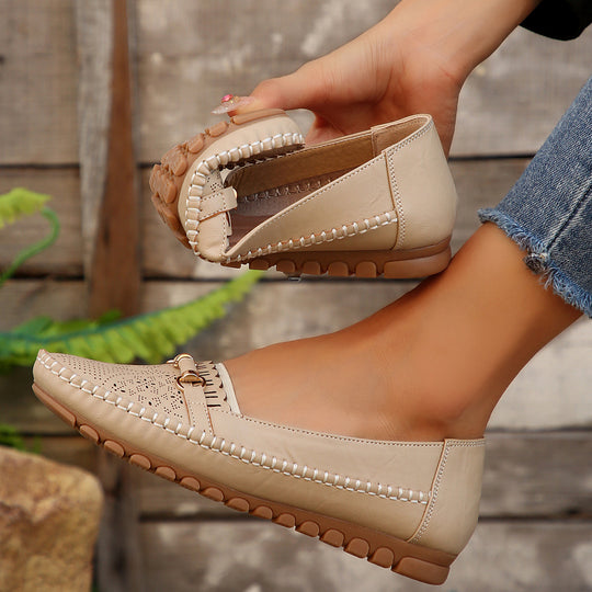 Damen  perforierte Mokassin-Loafer mit gepolstertem Komfortfußbett und dekorativem Metalldetail Nord Taschen