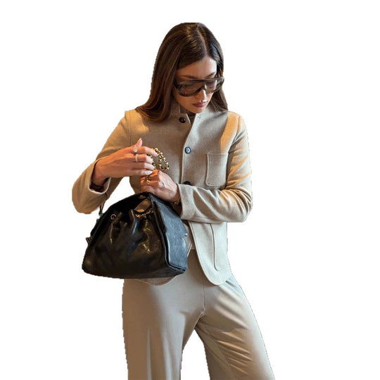 Damen Taillierte Jackenblazer aus Woll-Mix mit Stehkragen, geschwungener Saum und aufgesetzten Taschen Nord Taschen