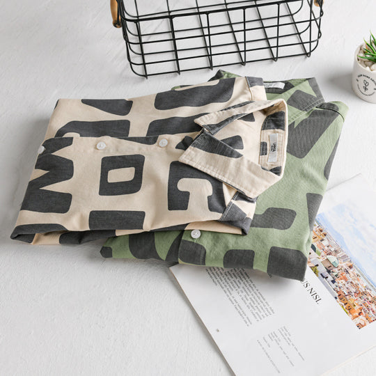 Herren Baumwoll-Overshirt mit Allover-Lettering-Print, Relaxed-Fit und Kentkragen Nord Taschen