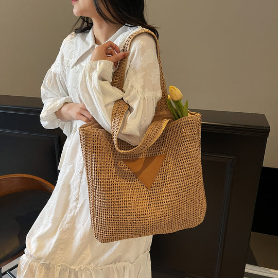 Damen Strandtasche aus handgewebtem Naturmaterial mit eleganter Leder-Applikation Nord Taschen