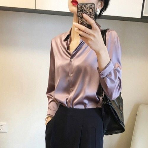 Damen Elegante Bluse aus feinem Satin mit Rüschendetails