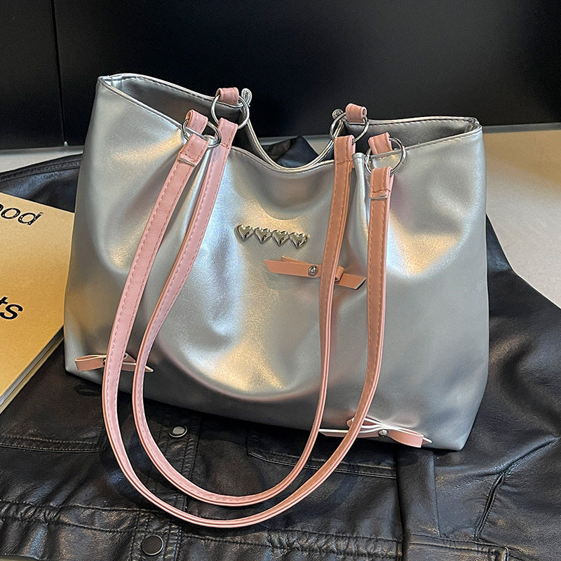Damen Tragetasche mit eleganten Detail und hochwertigem Obermaterial Nord Taschen