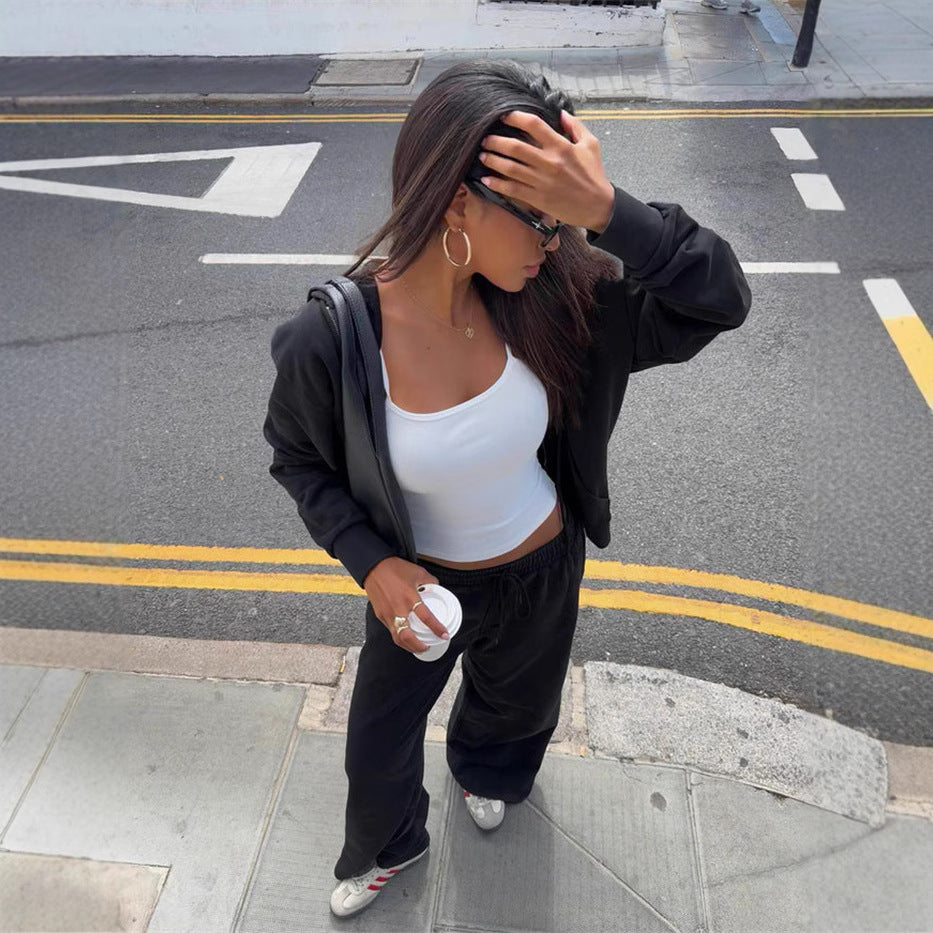 Damen gekürztes Kapuzen-Sweatshirt mit Oversize-Ärmeln und high-waist Wide-Leg Freizeithose Nord Taschen