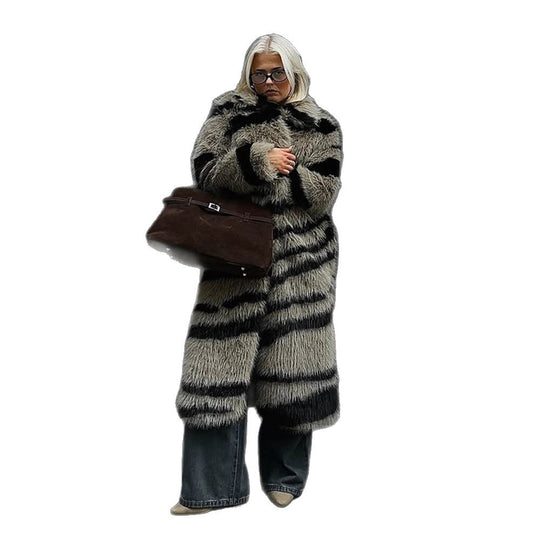 Damen Oversize Kunstpelz-Mantel mit gestreiftem Maxi-Schnitt Nord Taschen