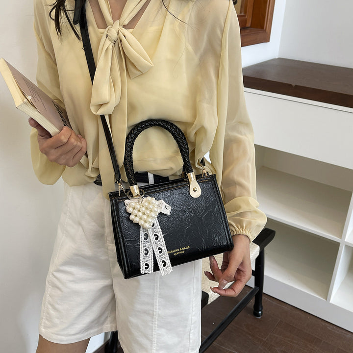 Damen elegante Handtasche im modernen Design mit strukturiertem Obermaterial Nord Taschen