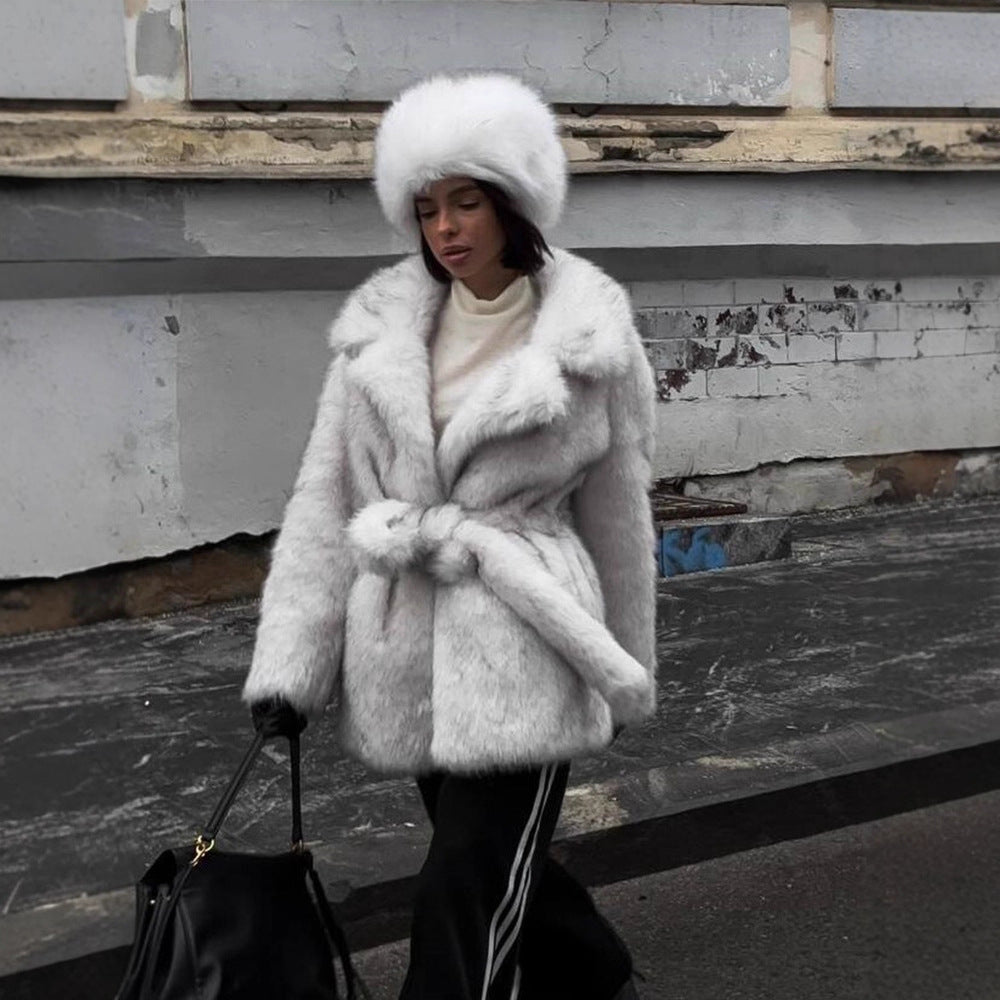 Damen Voluminöser Kurzmantel aus Kunstfell mit Taillengürtel und Oversize-Schalkragen Nord Taschen