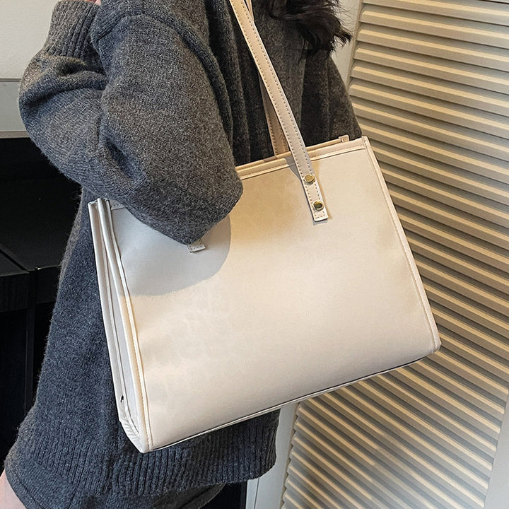Damen Umhängetasche mit modernem Leopardenmuster und praktischen Details Nord Taschen