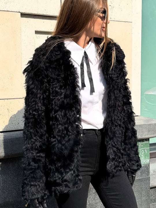Damen Boxy-Kurzmantel aus gewelltem Faux-Fur mit strukturierter Wellenoptik und offener Front Nord Taschen