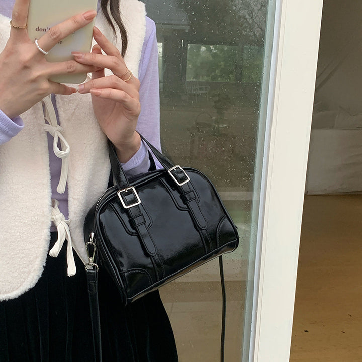 Damen elegante Handtasche mit strukturiertem Kunstleder und praktischen Fächern Nord Taschen