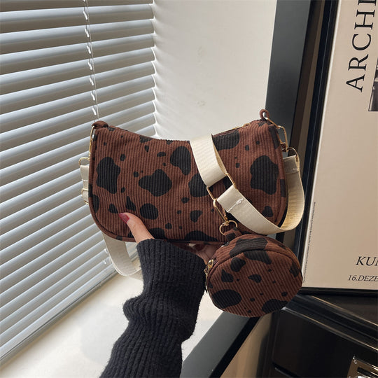Damen Umhängetasche mit modischem Tiermotiv und abnehmbarem Kosmetiktäschchen Nord Taschen