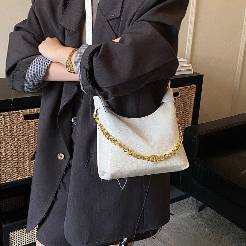 Damen Hobo-Tasche mit elegantem Kettenakzent Nord Taschen