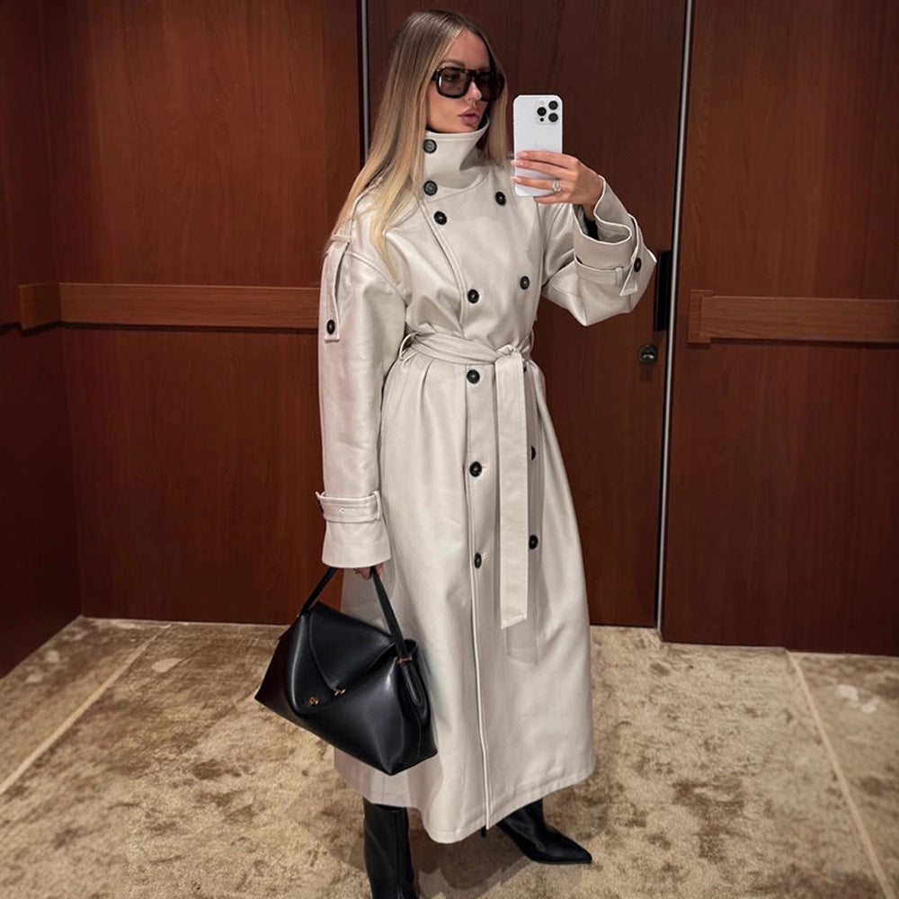 Damen langer Lederoptik Trenchcoat mit hohem Stehkragen, Taillengürtel und doppelreihiger Knopfleiste Nord Taschen