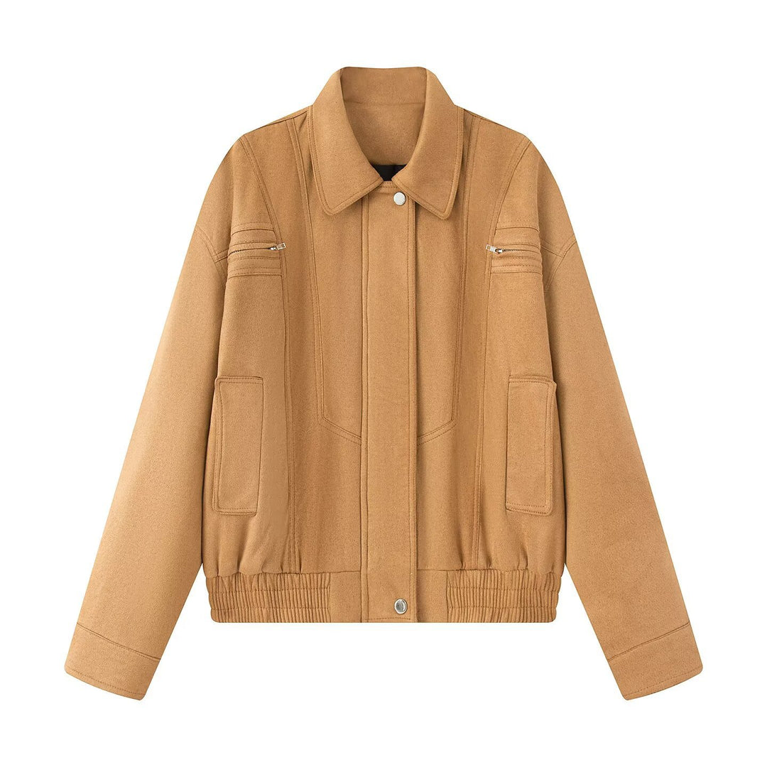 Damen 10+ kurz geschnittene Velours‑Blousonjacke mit elastischem Saum, Pattentaschen und Reißverschlussdetails Nord Taschen