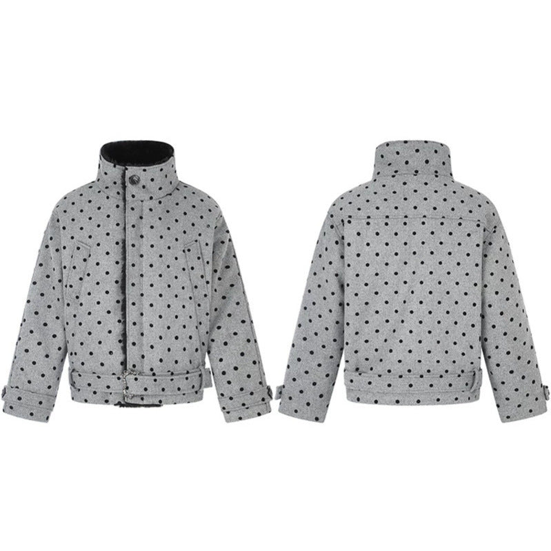 Damen Kurz geschnittene gesteppte Jacke mit Stehkragen und Taillenriemen Nord Taschen