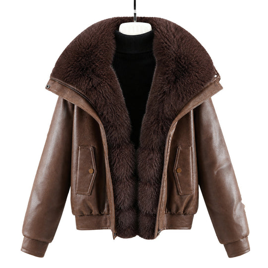 Damen nan kurze Lammfelloptik-Bomberjacke mit voluminösem Fellkragen und tailliertem Saum Nord Taschen