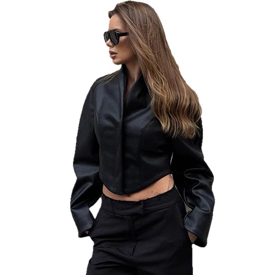 Damen Kurze Lederimitat-Jacke mit hohem Stehkragen und kastiger Boxy-Silhouette Nord Taschen