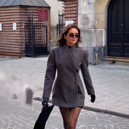 Damen Kurzblazer-Mantel mit asymmetrischer Drapierung und dekorativer Knopfreihe Nord Taschen