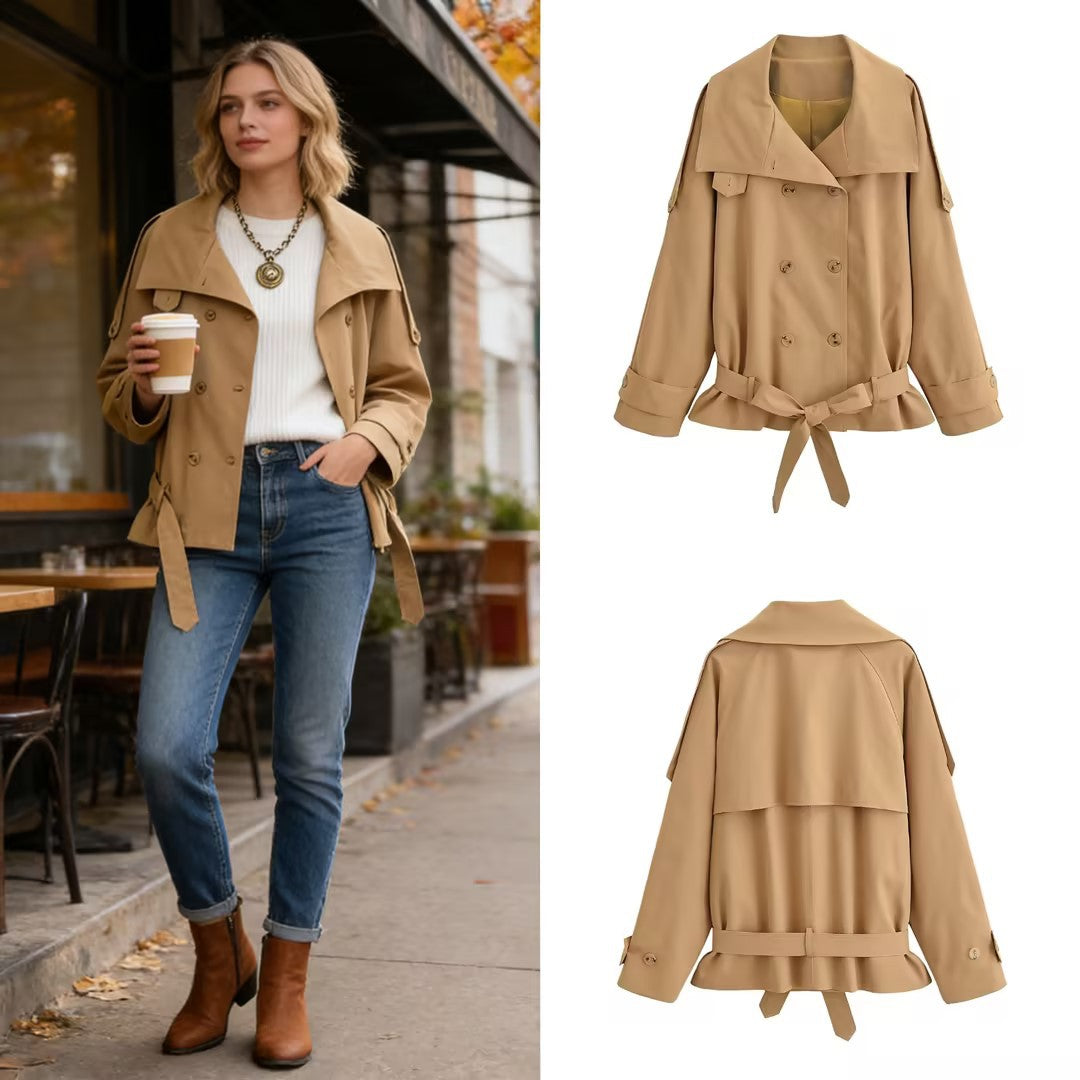 Damen Kurze Trenchjacke mit Capekragen, Schulterpatten und Schleifen-Taillengürtel Nord Taschen