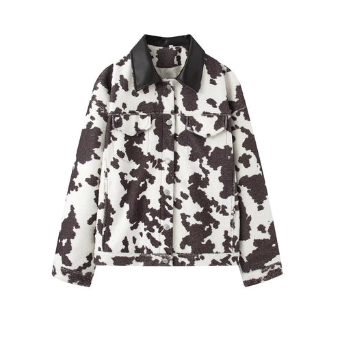 Damen Oversize Jacke im Truckerstil mit Kuhmuster und Kunstlederkragen Nord Taschen