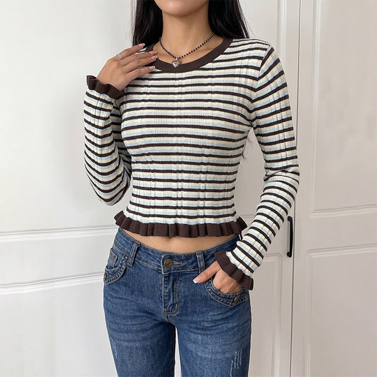Damen Figurbetontes geripptes Cropped-Longsleeve mit Volantkante und feinem Streifenmuster Nord Taschen