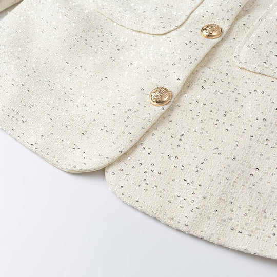 Damen Kurzgeschnittene Tweedjacke im Bouclé-Look mit Rundhalsausschnitt, Zierknöpfen und aufgesetzten Pattentaschen Nord Taschen