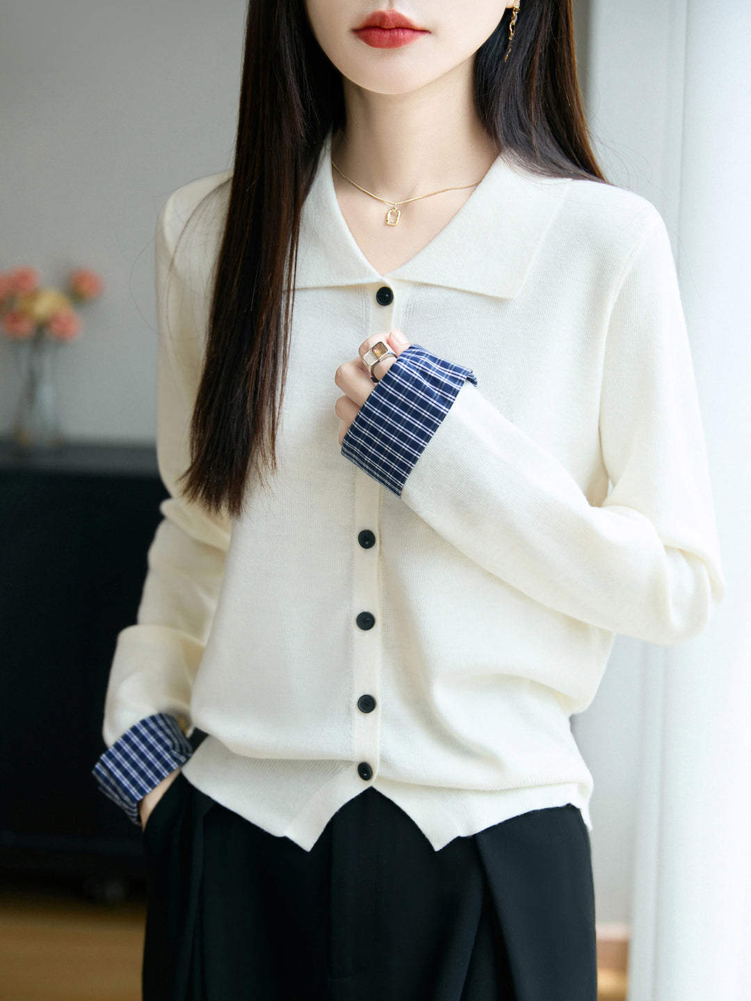Damen Leichter Feinstrick-Cardigan mit breitem Hemdkragen und Frontknopfleiste Nord Taschen