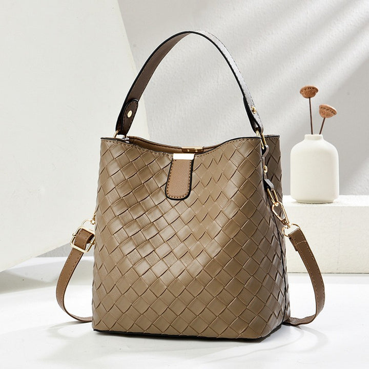 Damen elegante Umhängetasche mit strukturierter Metallic-Oberfläche Nord Taschen