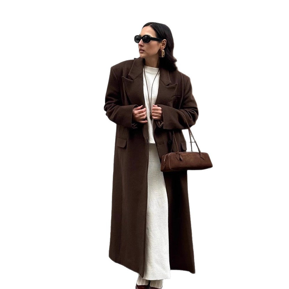 Damen Langmantel mit geradem Schnitt, kaschierendem Oversize-Revers und Eingrifftaschen Nord Taschen