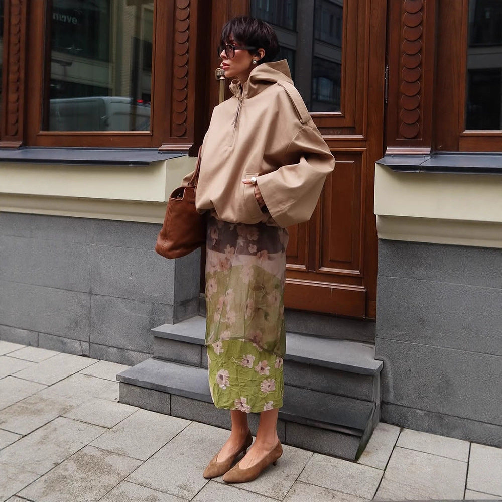 Damen Oversize Kapuzen-Pulloverjacke mit halbem Reißverschluss und Schulterpasse Nord Taschen