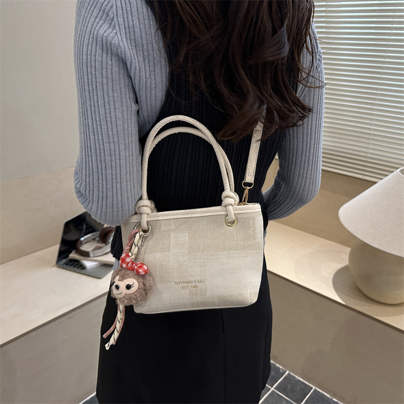 Damen Mini-Handtasche mit abnehmbarem Plüschtier-Anhänger Nord Taschen