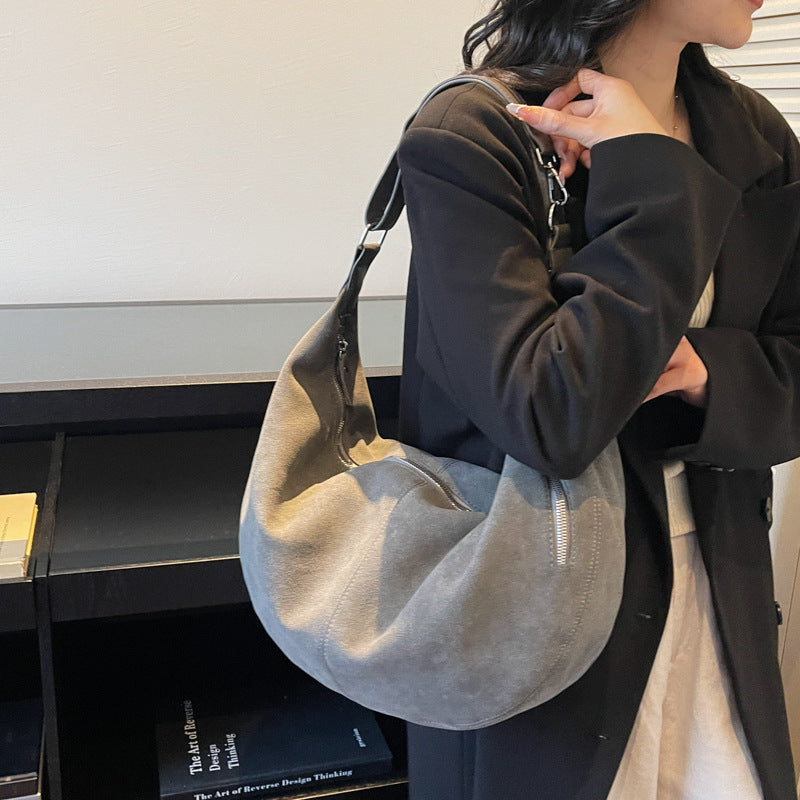 Damen lässige Hobo-Tasche aus weichem Veloursleder mit praktischen Fächern Nord Taschen