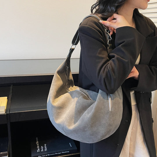 Damen lässige Hobo-Tasche aus weichem Veloursleder mit praktischen Fächern Nord Taschen