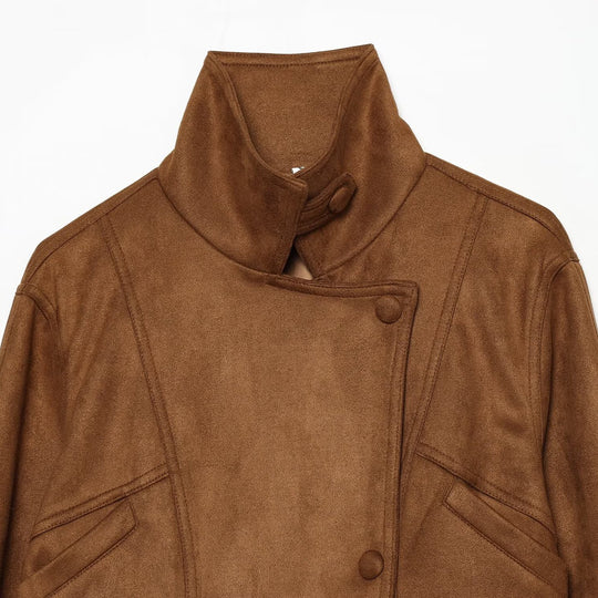 Damen Taillierte Kurzjacke aus weichem Veloursimitat mit asymmetrischer Knopfleiste und Bindegürtel Nord Taschen