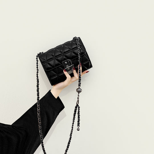 Damen Clutch-Tasche mit luxuriösem Kettenriemen und stilvollem Steppmuster Nord Taschen