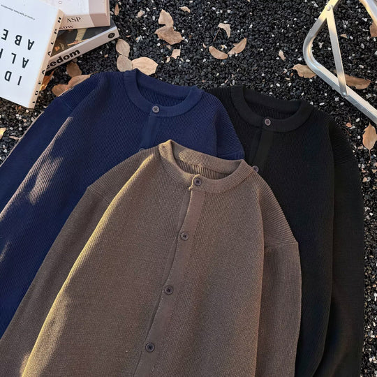 Unisex Grobgestrickte Oversize-Cardigan mit Rundhalsausschnitt und durchgehender Knopfleiste Nord Taschen