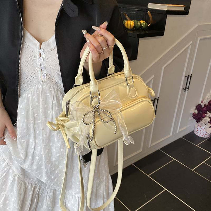 Damen Handtasche mit eleganter Verzierung Nord Taschen