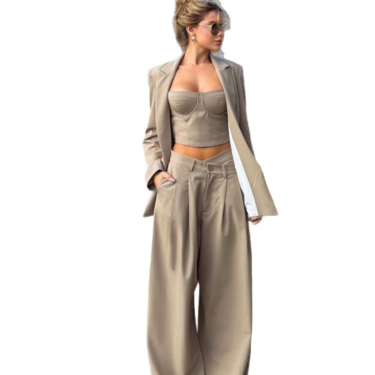 Damen Dreiteiliges Tailoring-Set mit Korsagen-Top, Oversized-Blazer und plissierter Weitbein-Hose Nord Taschen