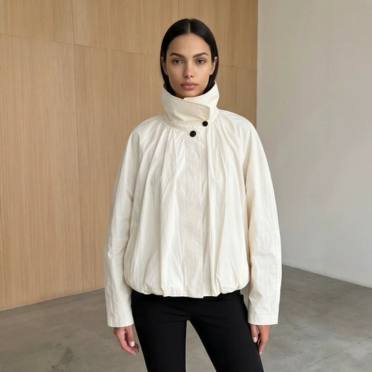 Damen Kurzjacke mit hohem Stehkragen, geraffter Schulterpartie und elastischem Saum Nord Taschen
