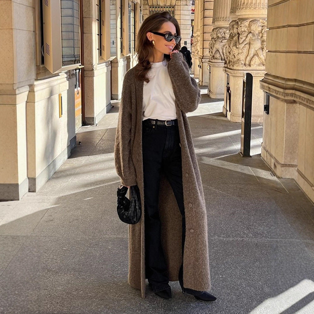 Damen Maxilanger Strickmantel in Mohairoptik mit verdeckter Knopfleiste und weiter Silhouette Nord Taschen