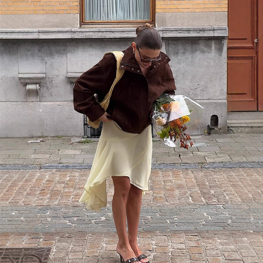 Damen Kurz geschnittener Veloursleder-Blouson mit hohem Stehkragen, kastiger Oversize‑Silhouette und verdecktem Reißverschluss Nord Taschen