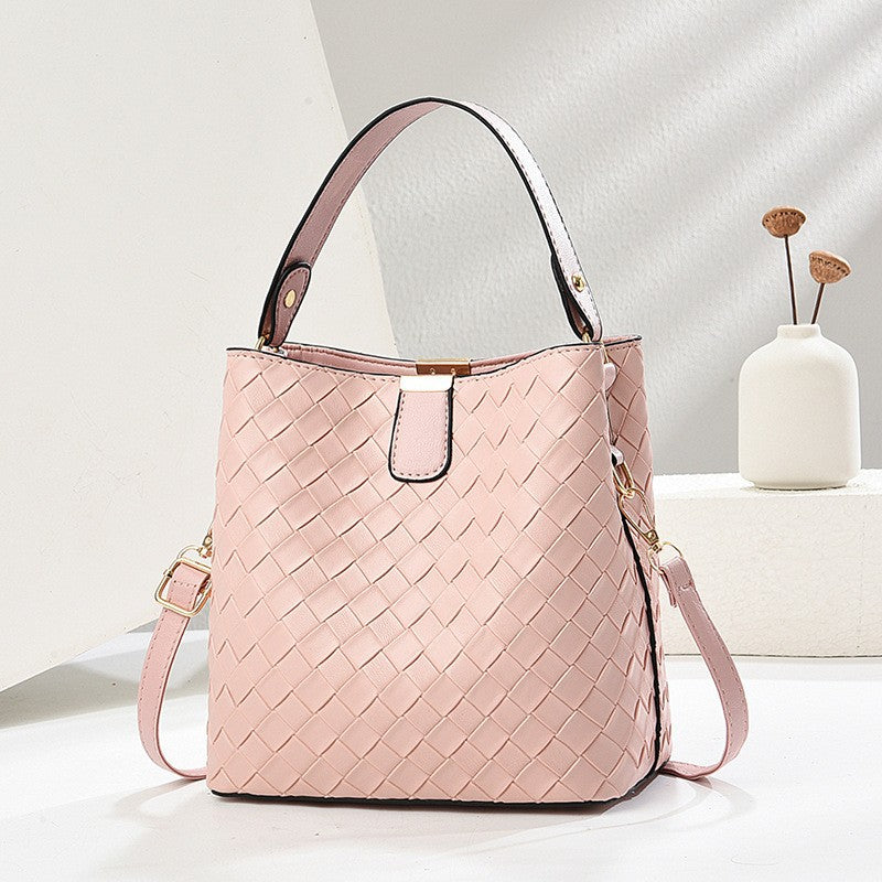 Damen elegante Umhängetasche mit strukturierter Metallic-Oberfläche Nord Taschen