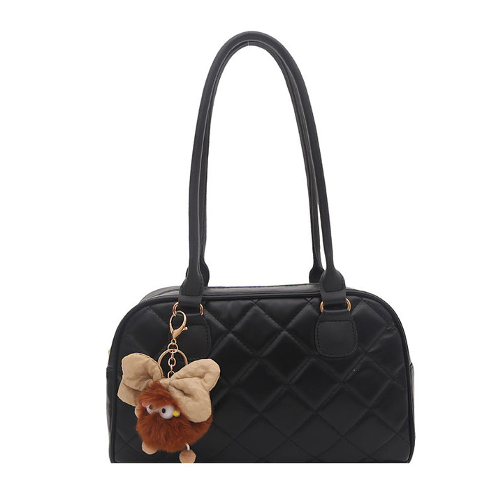 Damen modische Handtasche mit gestepptem Design und charmantem Anhänger Nord Taschen
