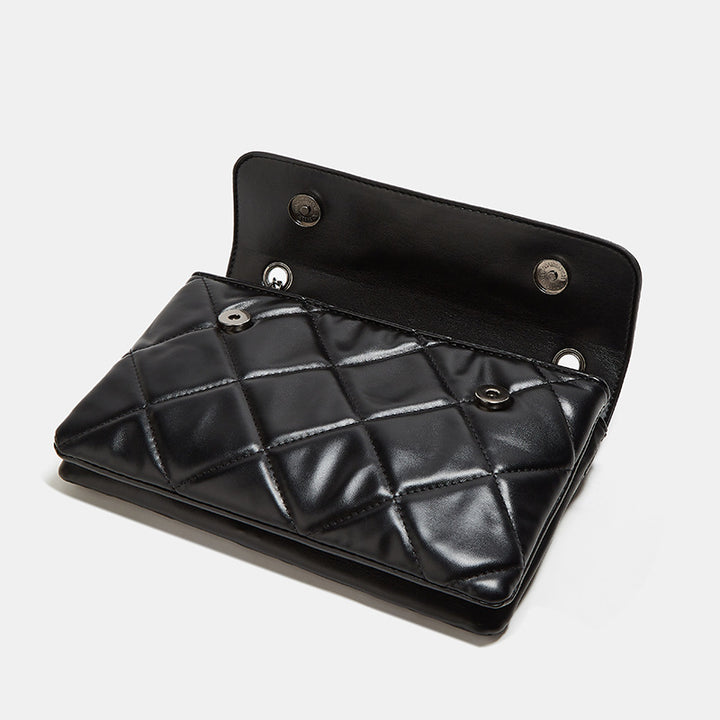 Damen Clutch-Tasche mit elegantem Steppmuster und modischem Kettenhenkel Nord Taschen