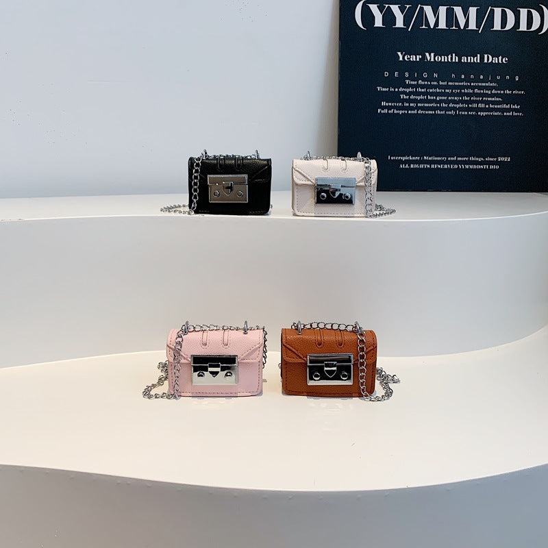 Damen modische Umhängetasche mit hochwertigem Metallverschluss Nord Taschen