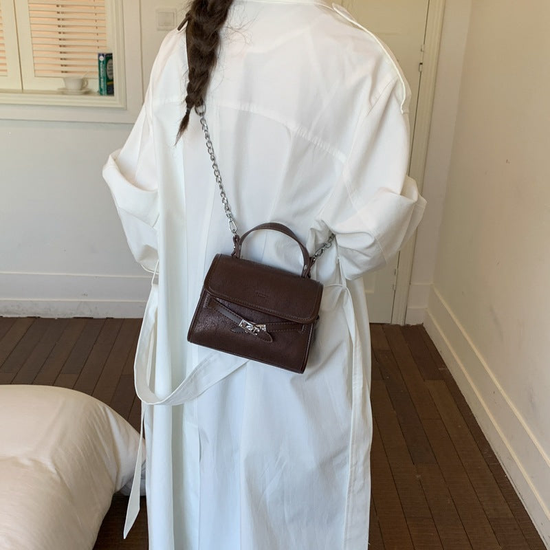 Damen modische Mini-Handtasche mit dekorativem Magnetverschluss Nord Taschen