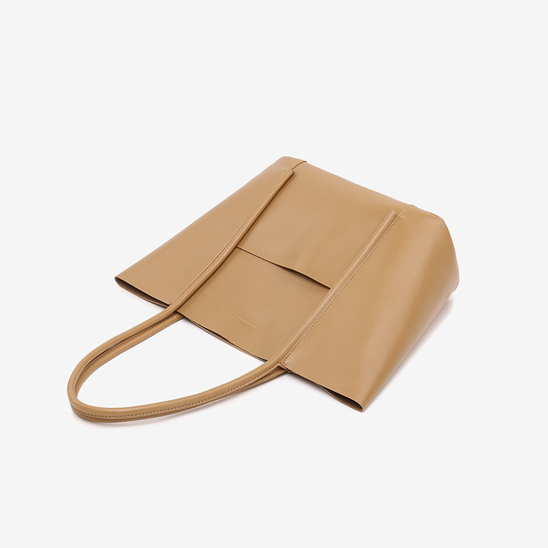 Damen schlichte Ledertasche mit praktischem Innendesign Nord Taschen