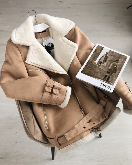 Damen Oversized Kunstleder-Fliegerjacke mit Teddyfell-Futter und Schnallen Nord Taschen