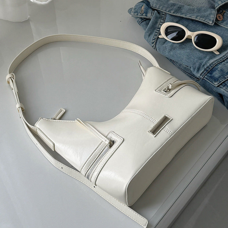 Damen modische Schultertasche aus glänzendem Kunstleder mit praktischen Reißverschlusstaschen Nord Taschen