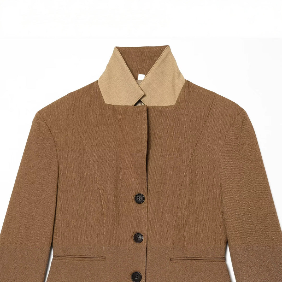 Damen Taillierter Blazer mit Stehkragen figurformenden Abnähern und Pattentaschen Nord Taschen